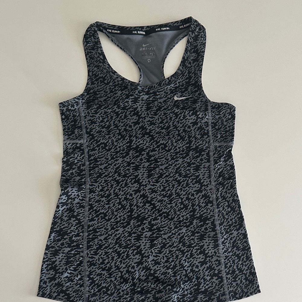 Nike Women's Gray Patterned Tank Top